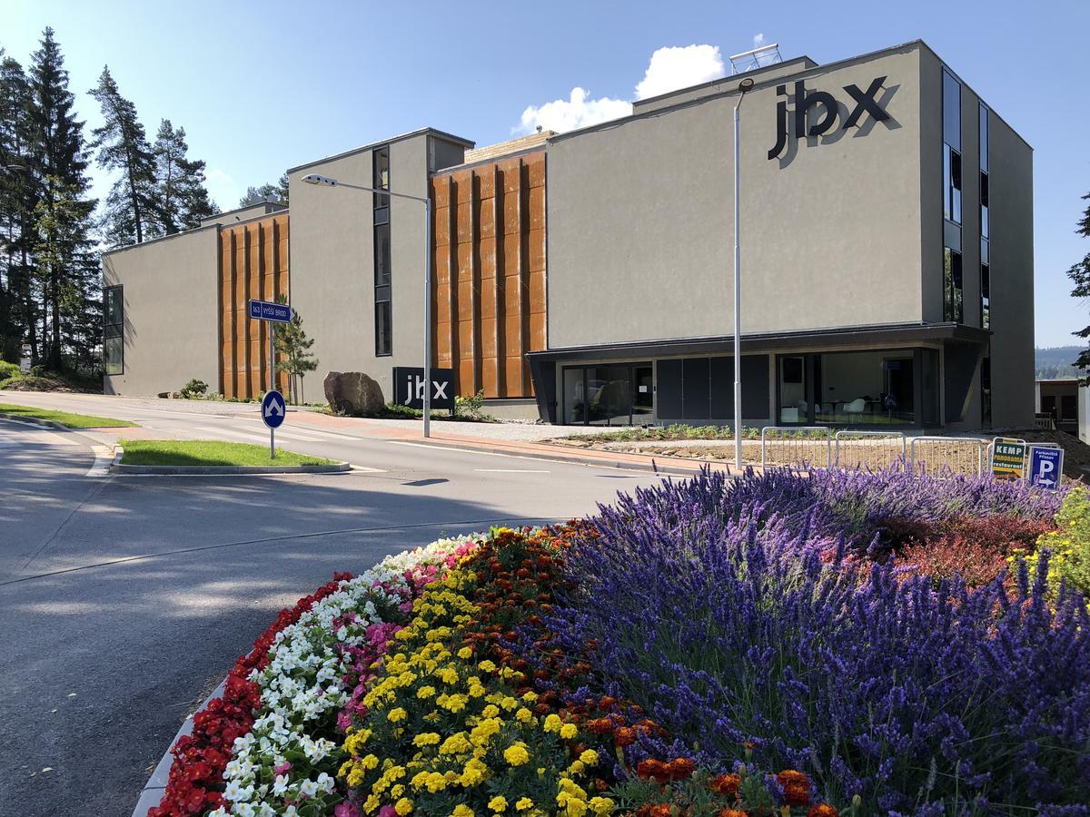 Jbx Resort Apartments Lipno ليبنو ناد فلتافو المظهر الخارجي الصورة